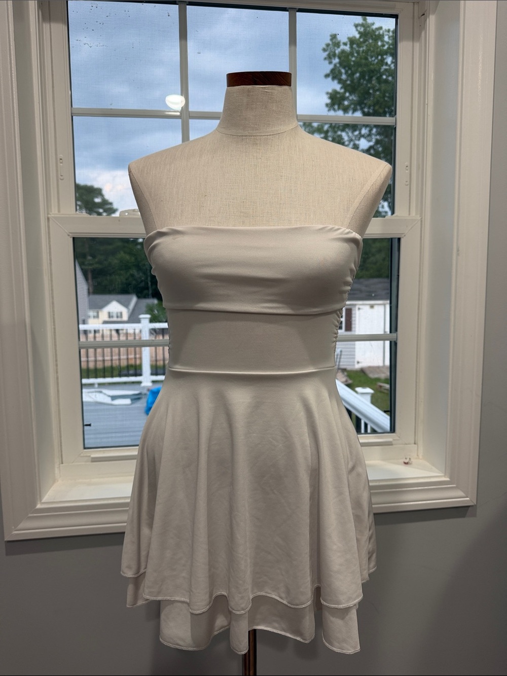 SHEIN White Strapless Flared Skater Dress